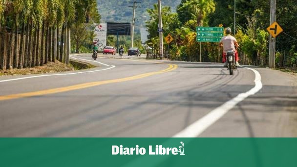 Rescatan a dos niñas mientras deambulaban por carretera en Moca