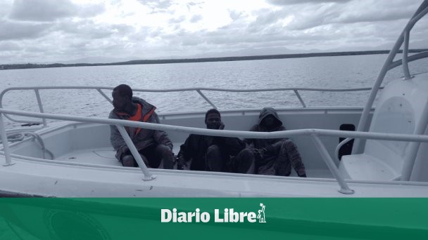 Capturan 4 embarcaciones haitianas pescando ilegalmente en Pedernales