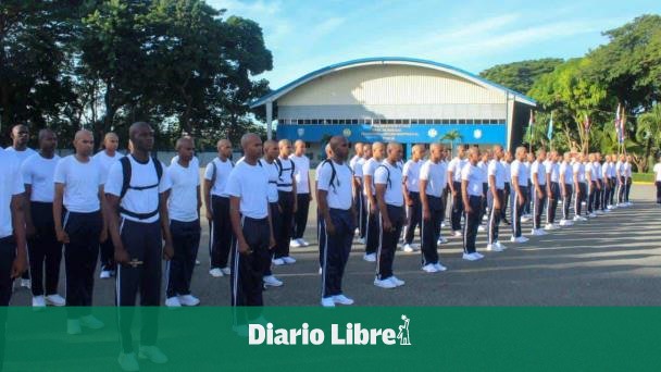 La Policía recibe 112 nuevos aspirantes a cadetes