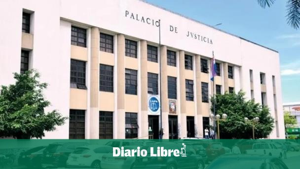 Aumentan querellantes contra agente penitenciario