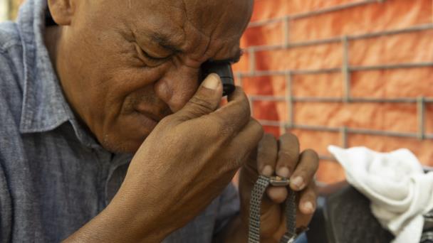 Relojero, el oficio que nunca muere en la era digital