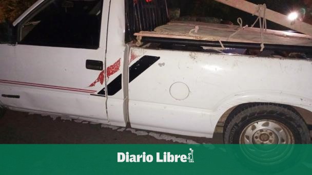 Detienen acusados de ocultar haitianos indocumentados en camioneta