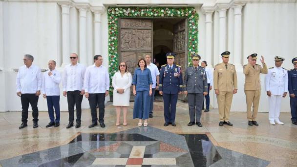 Abinader y Peña, en actos por aniversario de la Batalla de Santiago