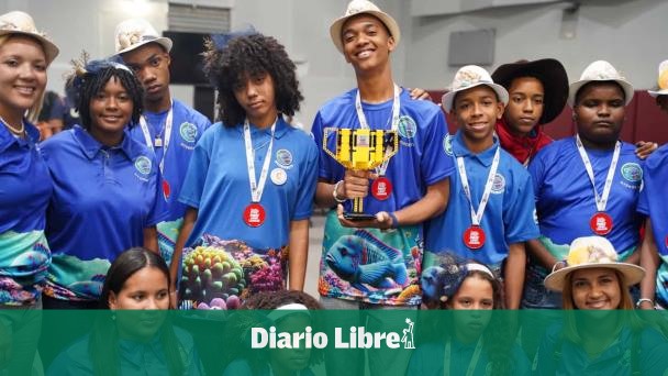Liceo de Samaná gana competencia nacional de robótica