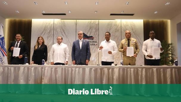 Abinader: Ya hemos cargado demasiado con Haití