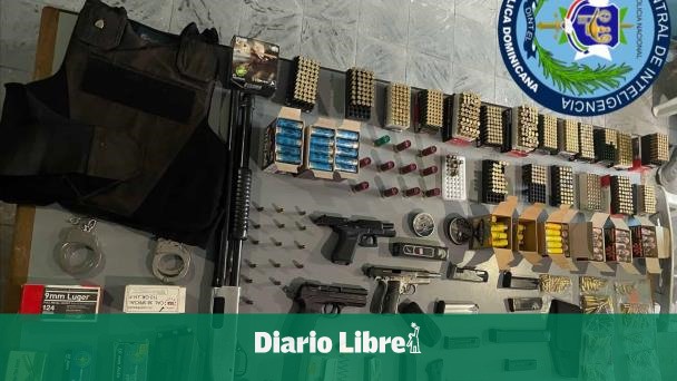 Ocupan armas de fuego y cientos de cargadores de distintos calibres