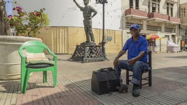 Los limpiabotas se niegan a desaparecer en República Dominicana