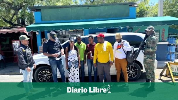 Dejó yipeta abandonada tras persecución por tráfico de haitianos