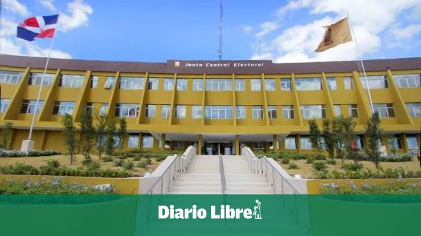 JCE explica el porqué está en lista de muertos del Jet Set joven viva