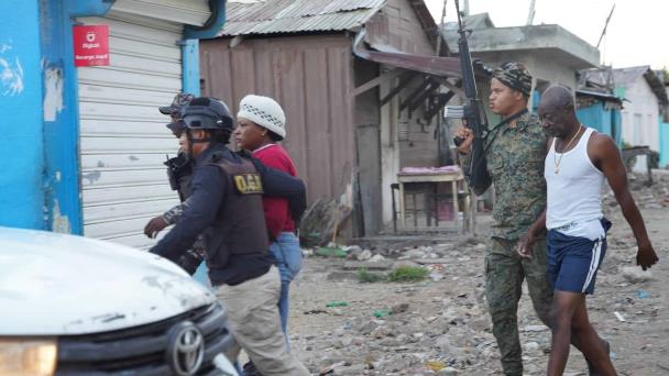 Migración detiene más de 300 haitianos indocumentados en Friusa