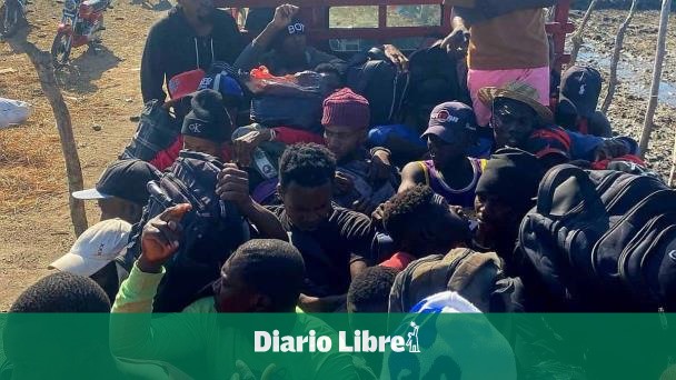 Encuentran 35 haitianos ocultos en una casa en Montecristi