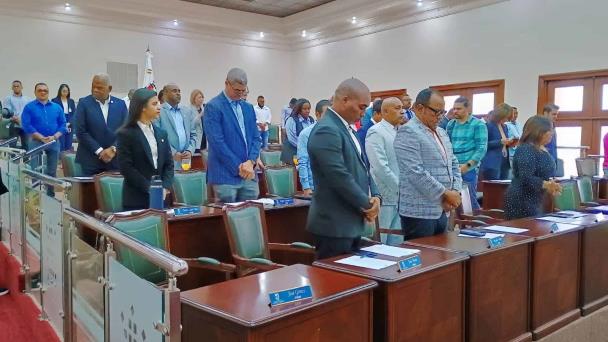 Regidores proponen centros de acogida para envejecientes