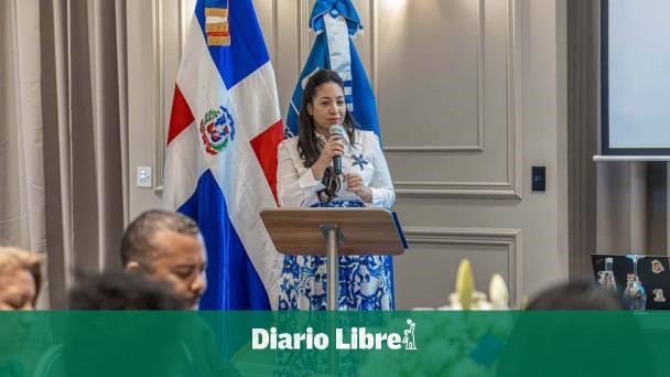 Sensibilizan sector turístico de Montecristi sobre trata de personas